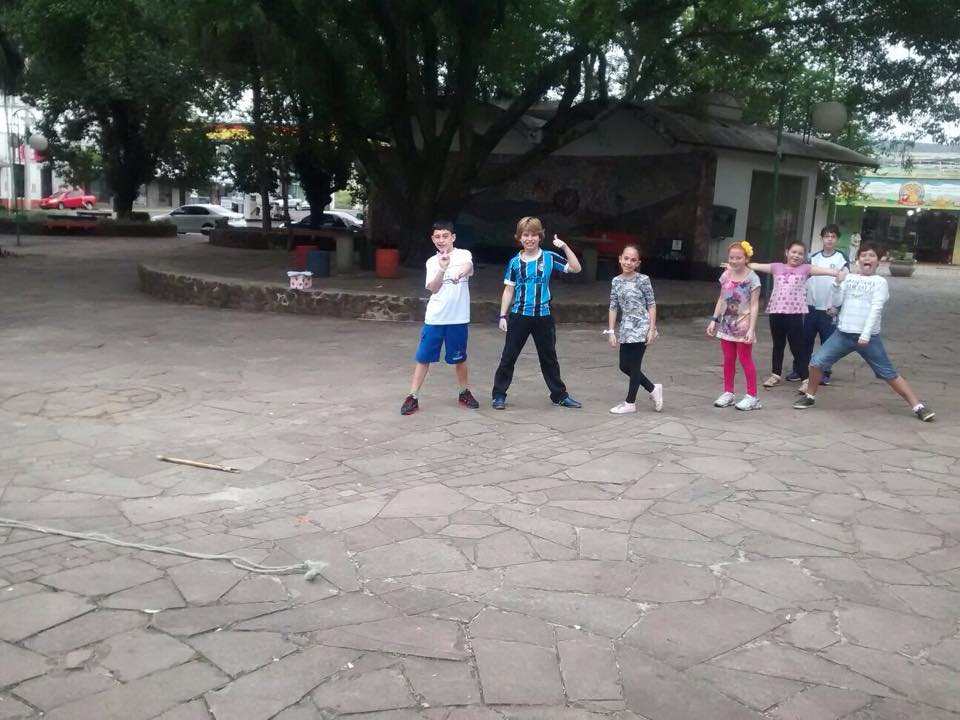 12071442_900132473406371_966375439_n