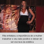 Público feminino lota o auditório Itália, em Encantado, para assistir à palestra com Rita Ma Rostirolla